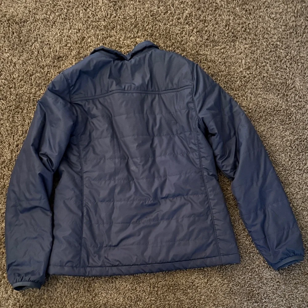 L.L. Bean Navy Blue Women’s Puffer Jacket - Picture 2 of 2
